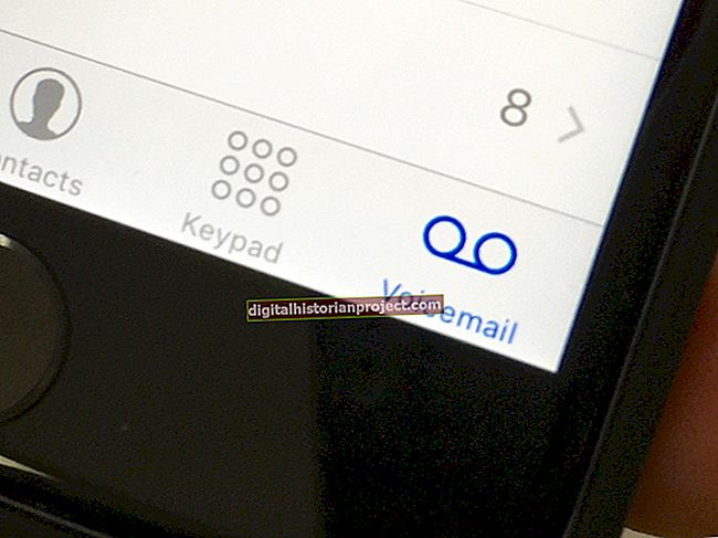 Paano Baguhin ang Numero ng Voicemail sa isang iPhone