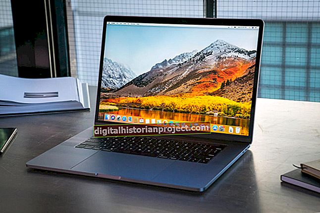 Paano Mag-update ng isang MacBook Pro