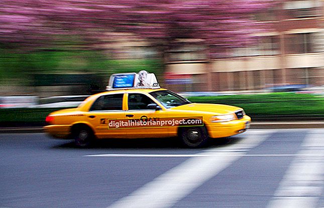 Làm thế nào để bắt đầu một công ty taxi Cab